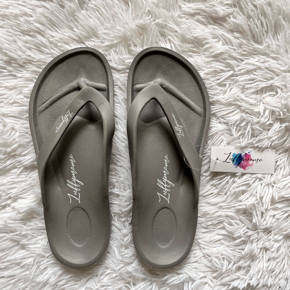 NWT UNISEX Luffymomo Flip Flops Sandals Slip On Sport Beach Thong Gray Support - Picture 2 of 12